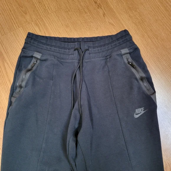 Men's Nike Tech Joggers - Picture 2 of 5
